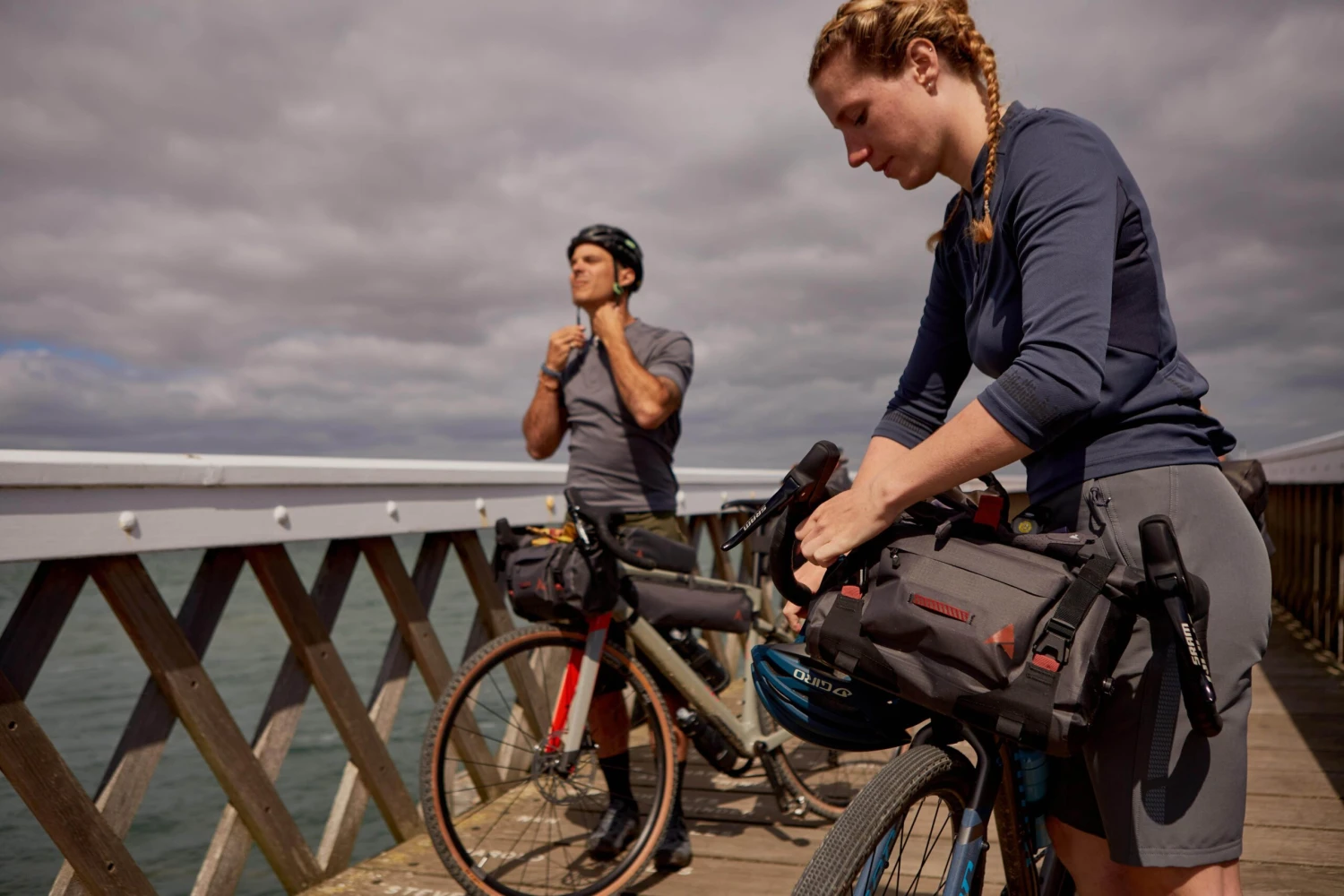 Altura Vortex 7L Waterproof Handlebar Bag 9 Altura Vortex 7L Waterproof Handlebar Bag - Image 9