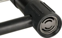 Halfords Advanced 23cm Alarmed D Lock - Key -Carrera Store 225510d scaled