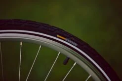 Pendleton Somerby Electric Hybrid Bike - White And Navy - 17", 19" Frames -Carrera Store 279718s