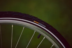 Pendleton Somerby Electric Hybrid Bike - White And Navy - 17", 19" Frames -Carrera Store 279718s scaled