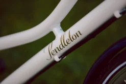 Pendleton Somerby Electric Hybrid Bike - White And Navy - 17", 19" Frames -Carrera Store 279718t scaled