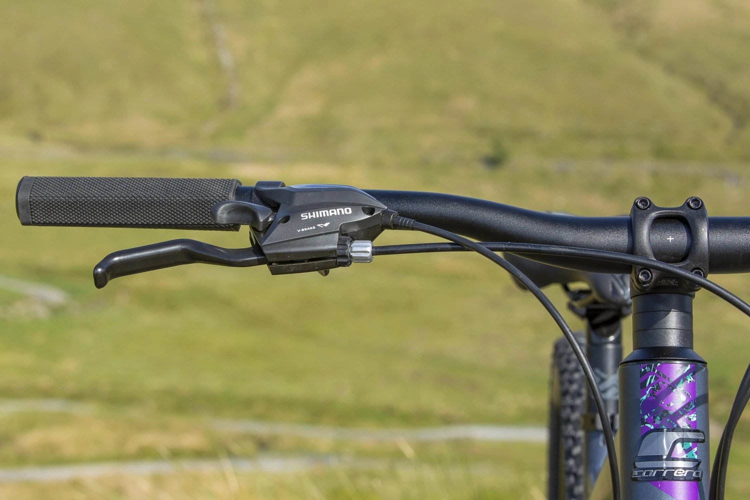 Carrera Vengeance Womens Mountain Bike - Grey - S, M, L Frames 7 Carrera Vengeance Womens Mountain Bike - Grey - S, M, L Frames - Image 7