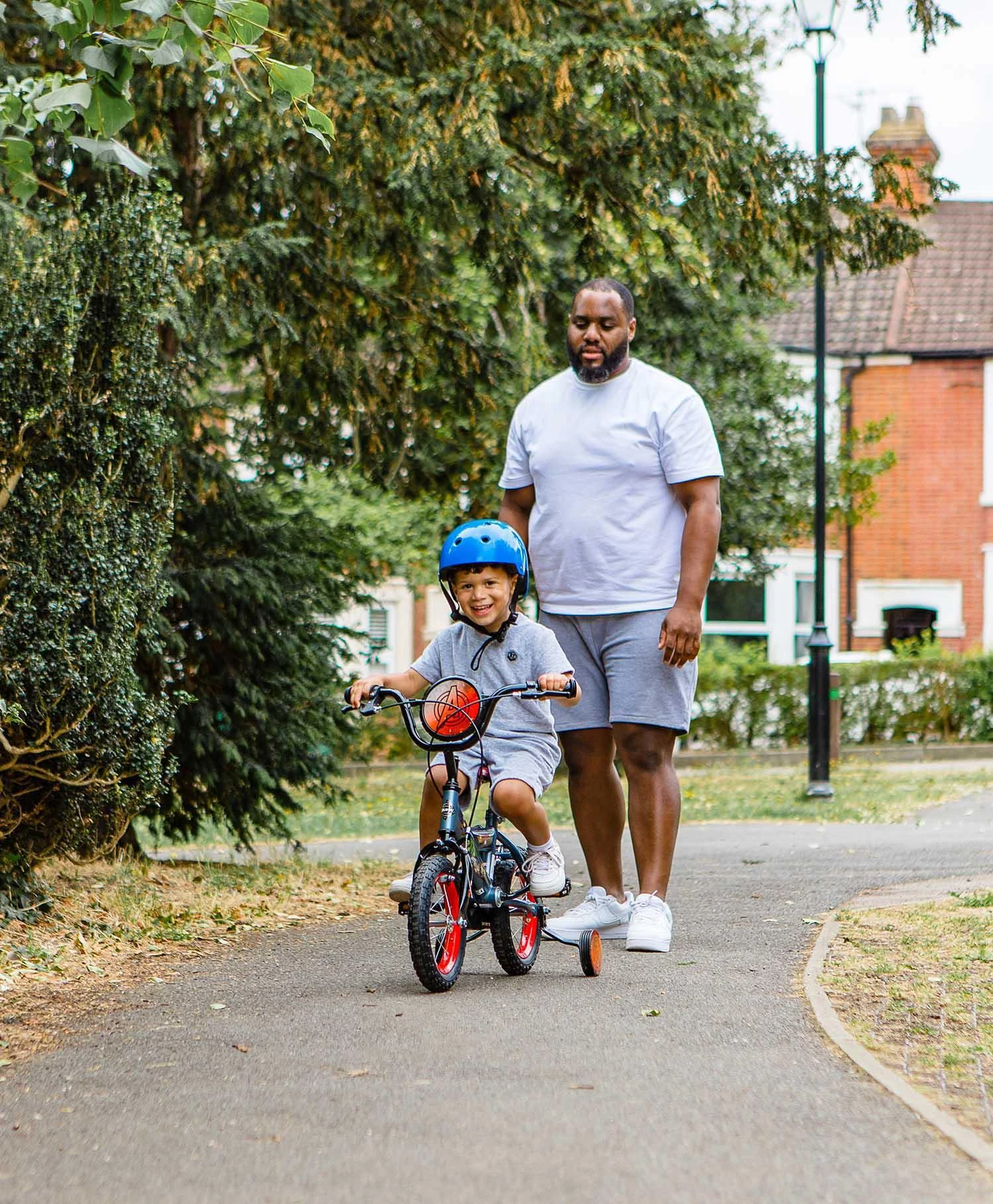 Huffy Marvel Avengers Kids Bike - 12" Wheel 11 Huffy Marvel Avengers Kids Bike - 12" Wheel - Image 11