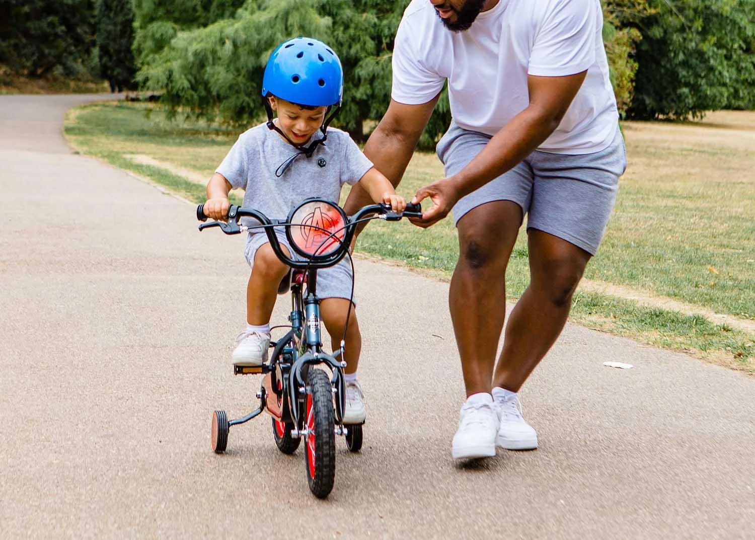 Huffy Marvel Avengers Kids Bike - 12" Wheel 12 Huffy Marvel Avengers Kids Bike - 12" Wheel - Image 12