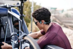 Shokz OpenRun Pro Headphones - Beige -Carrera Store 689598f