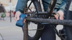 Squire Stronghold 16mm D Lock -Carrera Store 735222d scaled