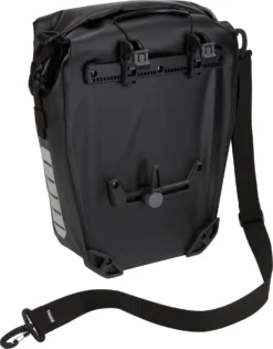 Thule Shield Pannier Bag 17L - Black -Carrera Store 736486e scaled