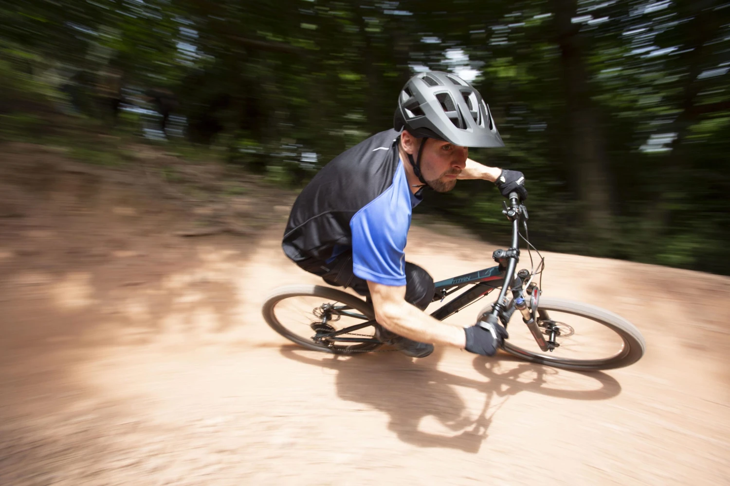 Carrera Titan Mens Full Suspension Mountain Bike - S, M, L Frames, Green/Grey 8 Carrera Titan Mens Full Suspension Mountain Bike - S, M, L Frames, Green/Grey - Image 8