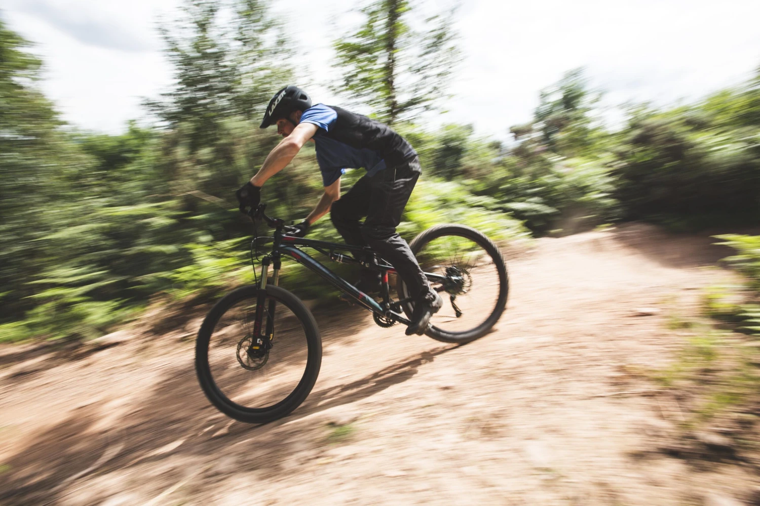 Carrera Titan Mens Full Suspension Mountain Bike - S, M, L Frames, Green/Grey 9 Carrera Titan Mens Full Suspension Mountain Bike - S, M, L Frames, Green/Grey - Image 9